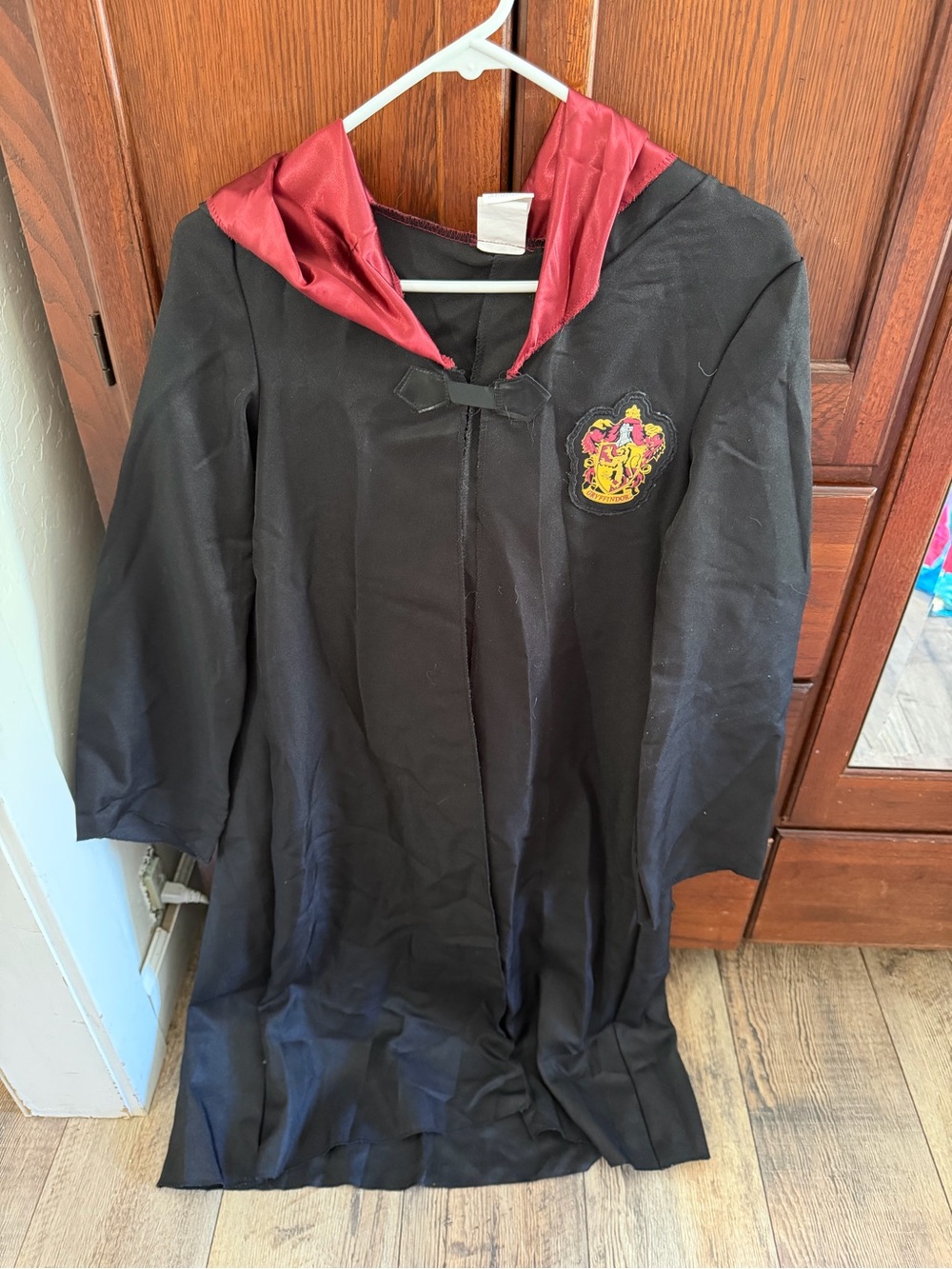 Harry Potter Youth Cloak with Gryffindor Crest